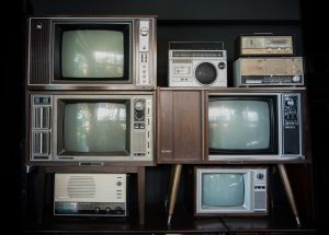 Černobílé televize a radia
