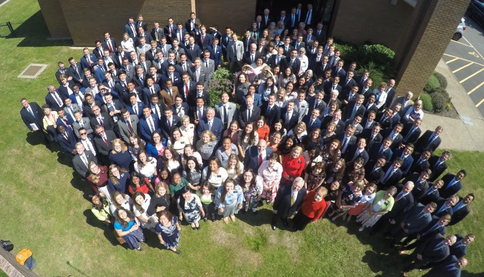 vsichni misionari u kaple v Anglii